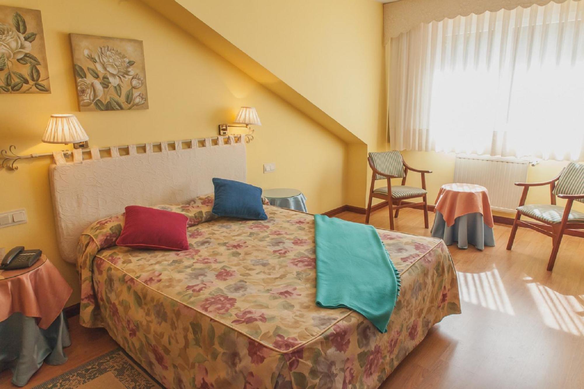 Hotel Y Casona El Carmen Perlora Chambre photo